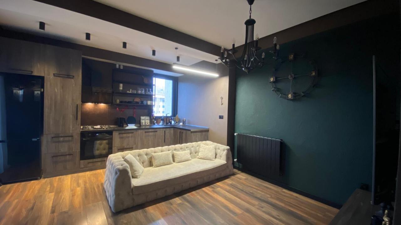 New Apartment With Terrace Tiflis Exterior foto